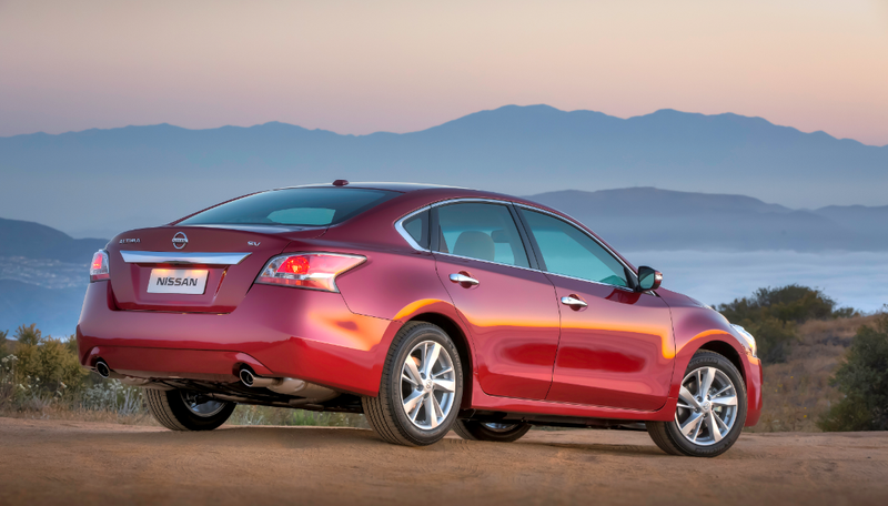 Illustration for article titled Nissan Altima: Jalopnik's Buyer's Guide